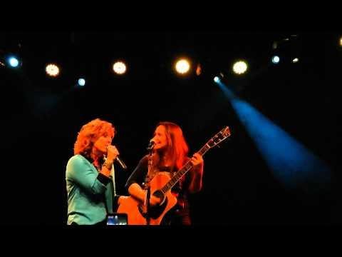 ISABELLA TAVIANI E MYLLENA CANTAM "QUANDO" - TEATRO RIVAL BR