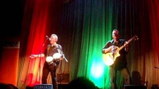 Throw the &#39;R&#39; Away (Acoustic) - The Proclaimers