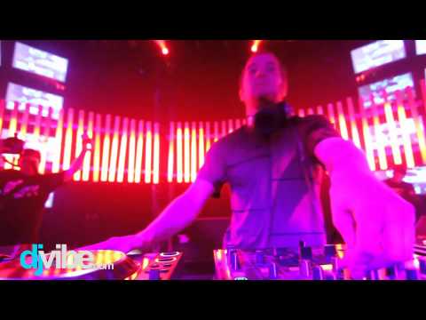 Halvdan Sivertsen hører på dubstep