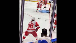 Patrick Kane’s LIGHTNING FAST HANDS! #hockey #patrickkane