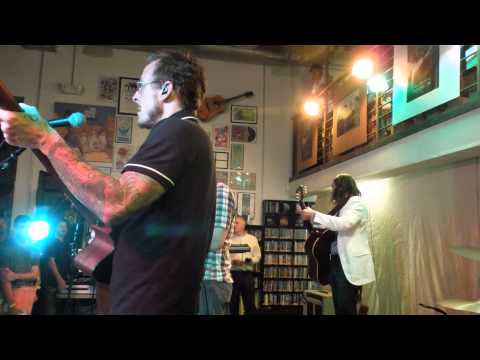 WEEZER PERFORM "DAVINCI" LIVE AT FINGERPRINTS RECORDS - 10/8/2014