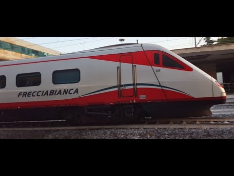 Elegante e lento passaggio del FS ETR 460 FRECCIABIANCA a Roma Ostiense ( original sound )