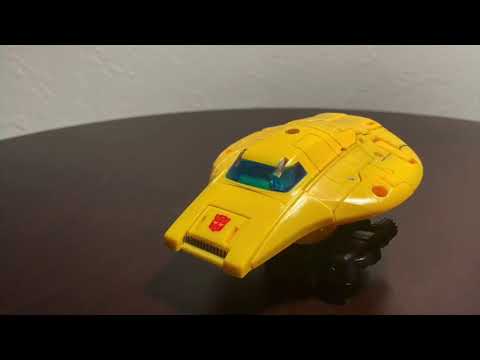 Transformers: Stop Motion Review Buzzworthy Bumblebee Origins Bumblebee —#06