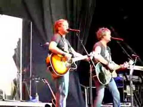 Rushlow Harris In Concert