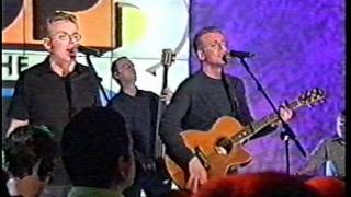 Proclaimers : There&#39;s a Touch live on Top of the Pops 2001