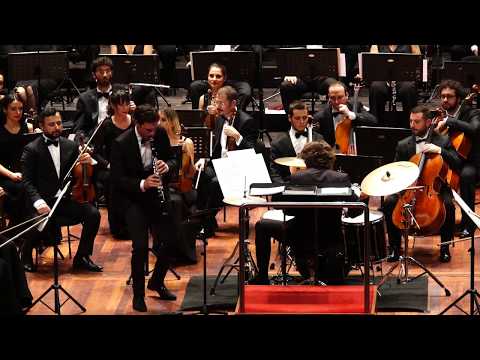 Andreas Ottensamer plays Artie Shaw Jazz Clarinet Concerto - Lorenzo Viotti conductor/ drums