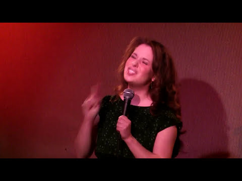 Peggy Hewett performing Nelson