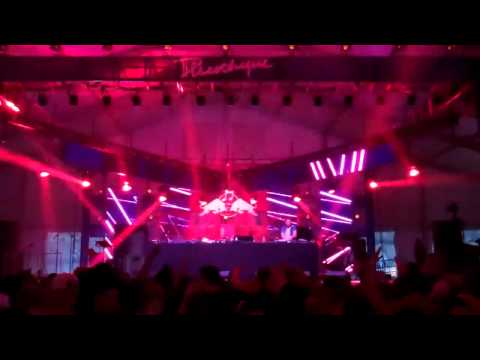 Light Year Goes Deep LIVE @ HARD Summer 2012