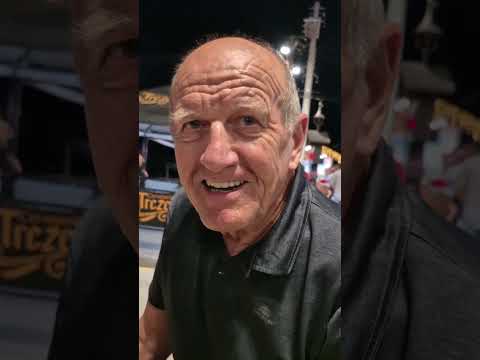 Em todo evento sempre rola uma conversa em alemão em Treze Tílias, Santa Catarina