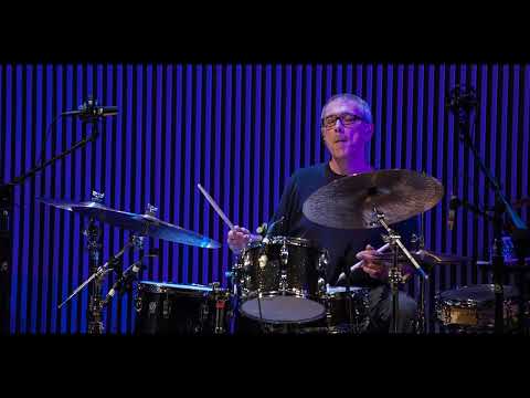 Vinnie Colaiuta is crazy! Incredible drum solo with Herbie Hancock - Live in Minnesota 2017
