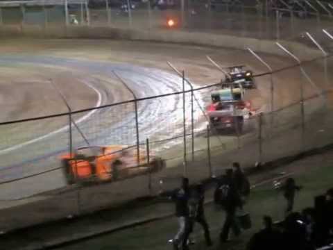 Silver Coin Race 2 at the 2015 Australian V8 Dirt Modified Title 16.1.2015