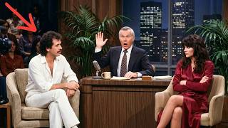 Linda Ronstadt Refused to Sit Next to Carlos Santana - What Carlos Said Left JohnnyCarson Frozen