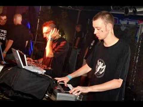 Frazzbass & Komprex - Deadly Pale Terrorism