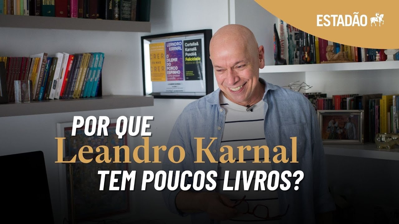 Visitamos a biblioteca 'minimalista' de LEANDRO KARNAL; conheça