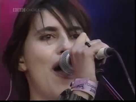 Elastica - Mad Dog / God Dam (Glastonbury Festival 2000 HQ)