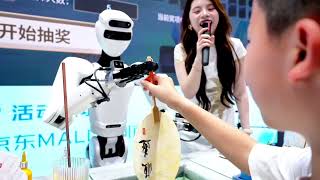 深圳超市惊现“人形机器人店员”！能干活会互动，情绪价值拉满！Shenzhen Supermarket Unveils Humanoid Robot Staff.