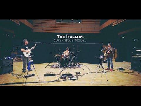 The Italians -   Super Role Model (live in the studio)