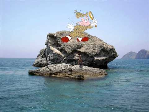 Sherlock is standing on a wet rock (@prod. by Kis Tütüke)