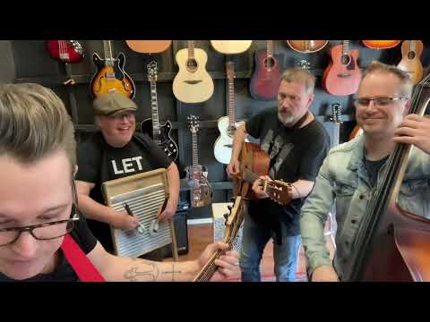 I Couldnt Leave You If I Tried