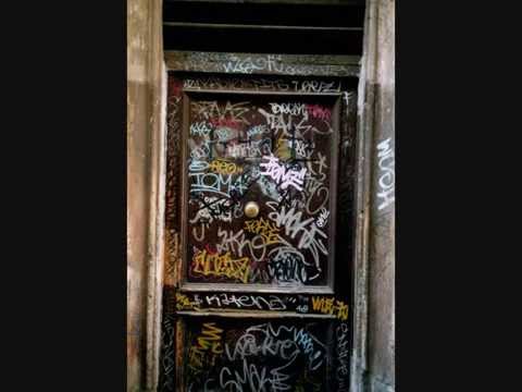 Tetra Crew (CannasUomo & James Crema) feat. Gufo Supremo73 - Avanzo di Devasto Prod. by Fetz