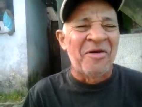 Rei da rima velhinho mandando rima na hora ✌👌