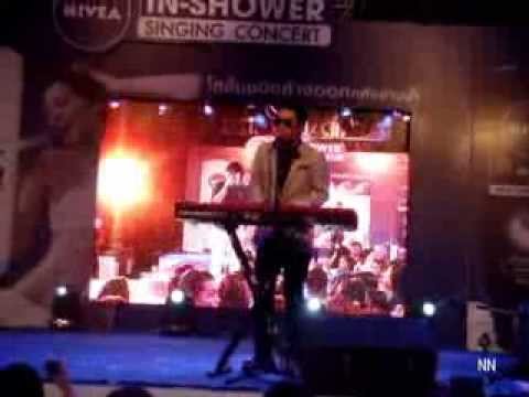 11-09-13 Lipta - ปฏิเสธอย่างไร @ Nivea in-shower singing concert