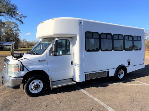 2009 Ford E450 Super Duty 15 Passenger El Dorado Handicap Shuttle Bus VN4644