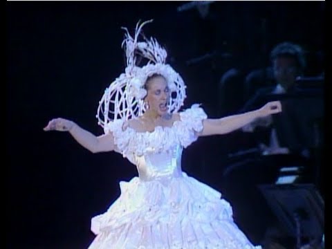 Diane Dufresne - SYMPHONIQUE N' ROLL (En Concert au Colisée de Québec, 1988)