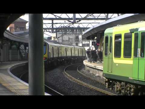 Irish Rail 8100 EMU 8111 + 8109 + 8112 arrives and 29000 DMU 29023 departs Dublin Connolly