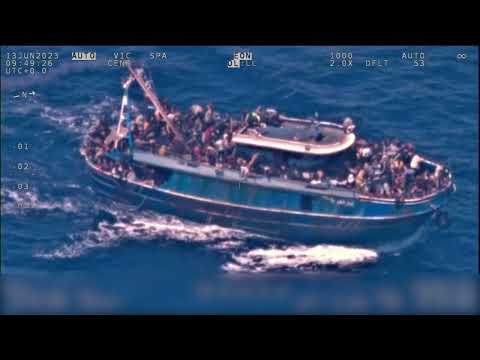 Il video di Frontex e quel barcone stracarico in balia del mare
