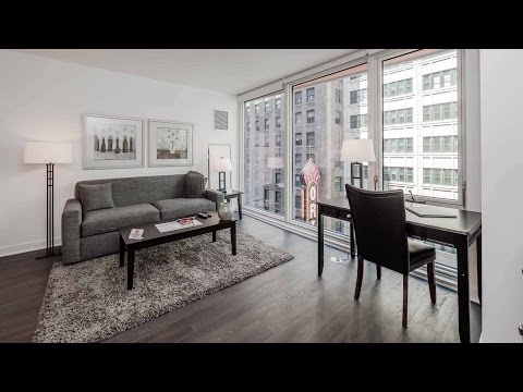 Tour a Suite Home Chicago furnished studio at Marquee at Block 37