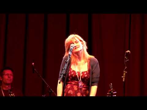 Eddi Reader  - Its Magic - East Lothian Homecoming   Skateraw Concert