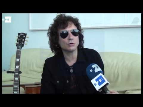 La música de Bunbury se fusiona con la de Pepe Aguilar.-