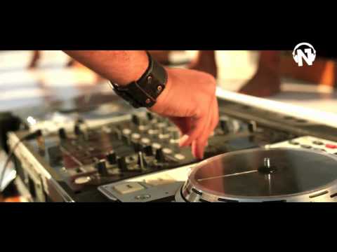 Kourosh Tazmini Feat. Anda Adam - Can U Feel Love (Official Video)