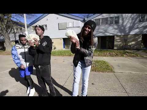 CLEVELAND OHIO RAPPER - BeenAhThreat ft SoloMafia - 1 of them 1s (officially video)