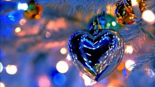 Aretha Franklin~ &quot;  Christmas Just Ain&#39;t Christmas&quot; (Without The One You Love) 🎀 🎄 2008