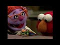 Sesame Street Roxie Marie And Elmo Capture A Doozy Bug