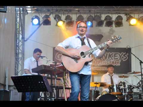 Groovemonkeys live - Neh Nah Nah - Diashow.wmv