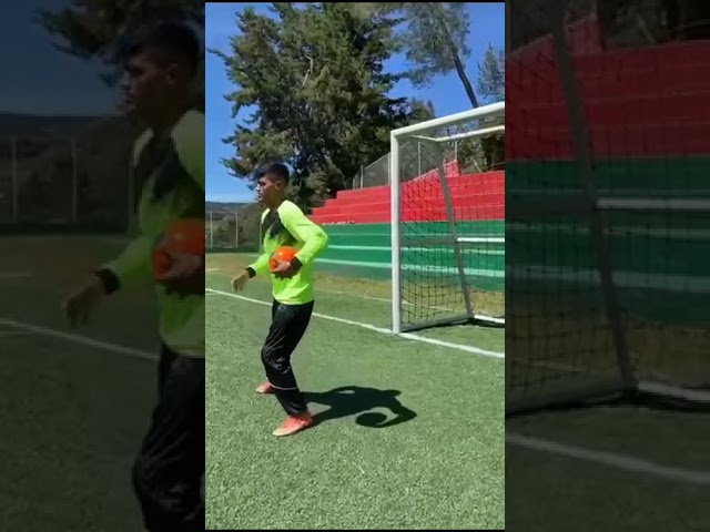 Vídeo relacionado con Joma Protect Camiseta Interior con Protecciones de Portero, Hombre, Negro, S-M