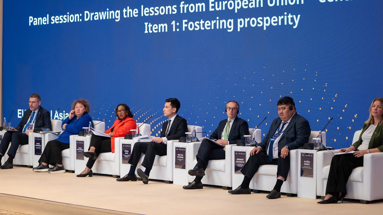 Trade opportunities of being land-linked