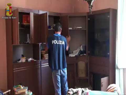 Indagini della polizia rapinatore Carrefour e Carige