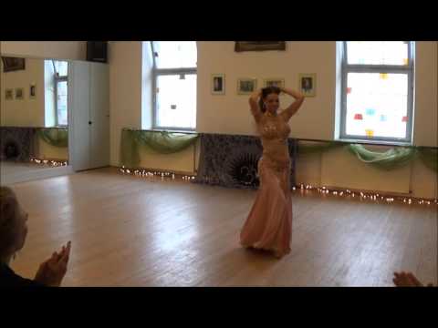 Soraya improvising to "ana fi intizarak"