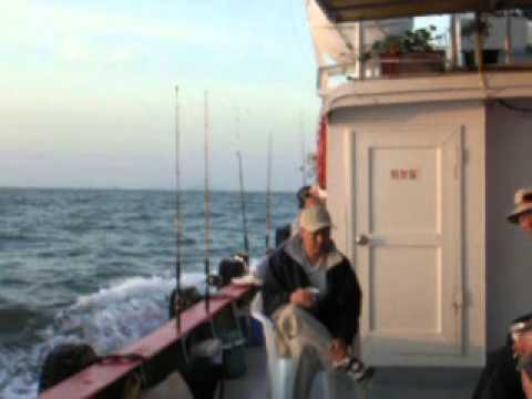 [2004.09.19] 남항부두를 출발하여 선상낚시 배위에서...