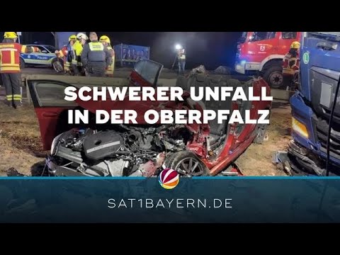 Schwerer Unfall in der Oberpfalz: Ehepaar prallt mit Auto in Lkw