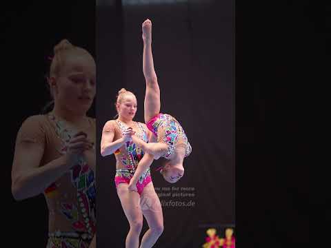 SLOWMO: Lena Paula #akrobatik #dance #split #circus #acrobatics