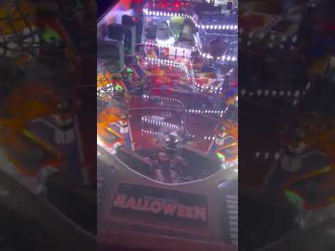 New Halloween pinball machine￼