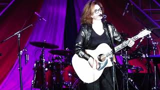 BARBARA DICKSON - ACROSS THE UNIVERSE (The Beatles) LIVE (John Lennon - Paul McCartney)