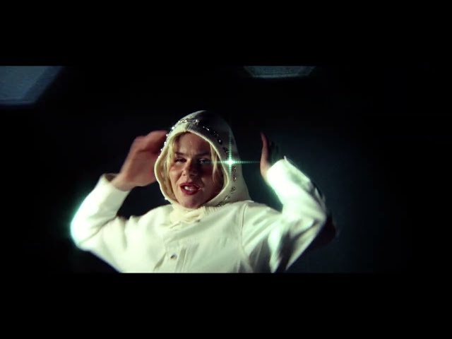 Annika aus Dänemark mit 'Livsforladt' (jetzt ansehen!) | Pop Alternativ!