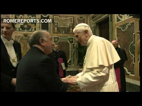 Benedicto XVI: ¨La Iglesia no necesita sacerdotes cultos sino sacerdotes santos¨