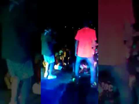 EMICI KAYC E TINHO WT AO VIVO [DEVASSA] - PETROLANDIA PE